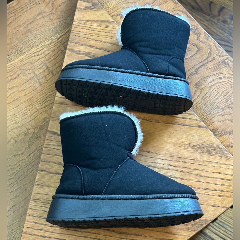 Black boots